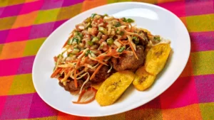 Delicious recipe for Chicken with Plantain Slices (Pollo Chuco)