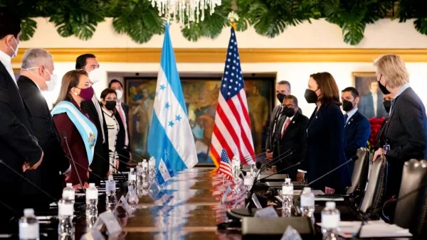 Reunión de la vicepresidenta Kamala Harris con la presidenta Xiomara Castro donde anuncio ayuda financiera para Honduras