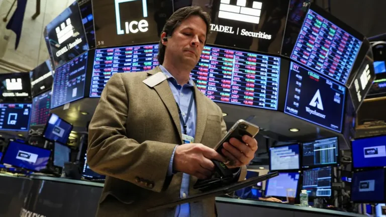 Wall Street pierde ganancias de apertura por pérdidas en acciones de alto crecimiento